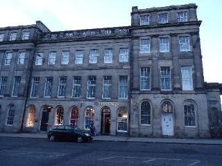 Travelodge Edinburgh Central Waterloo Place2