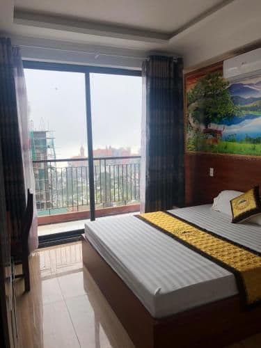 King Room with Mountain View