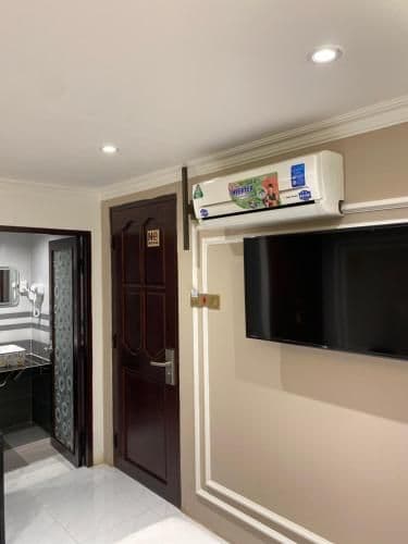 Queen Room