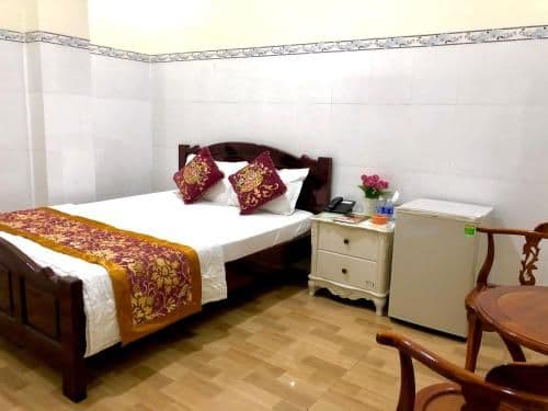 Standard Queen Room