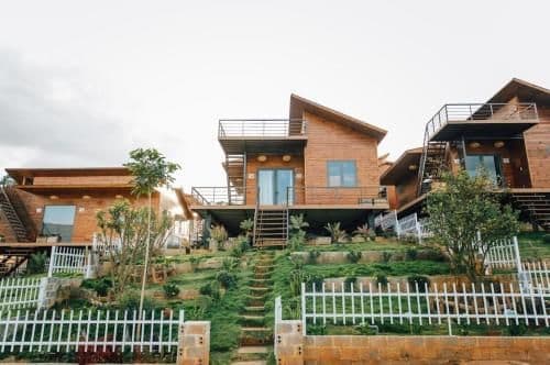 Villa with Garden View