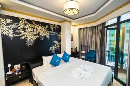 Deluxe Double or Twin Room with City View