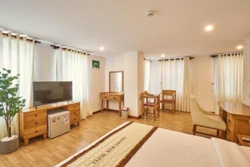 Deluxe Suite