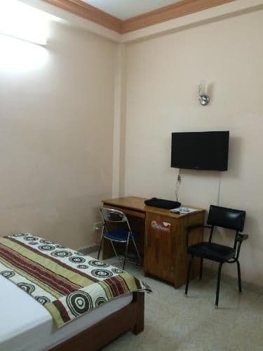 Standard Queen Room