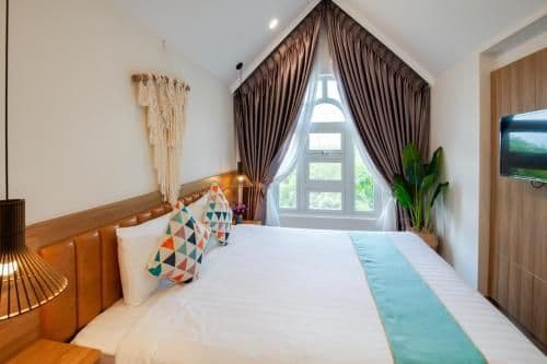 King Room with Balcony