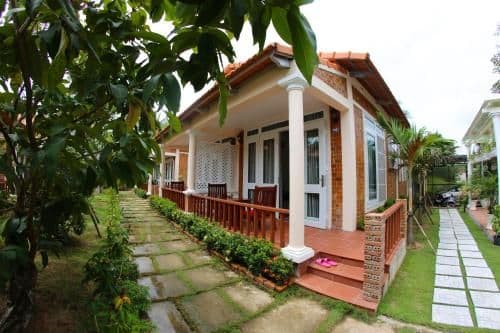 Bungalow with Garden View