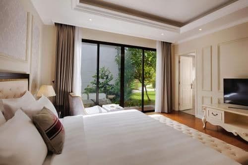 Two Bedroom Villa Lake View - Private Pool - VinWonders Park Access