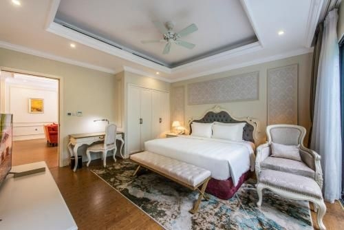 Vinpearl Discovery Golflink Nha Trang, Hillside villas on private island3
