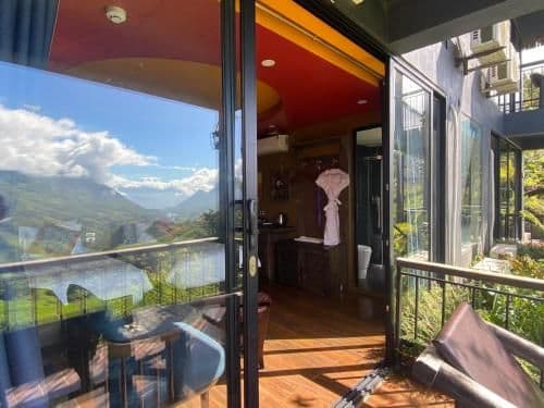 Twin Room with Mountain View