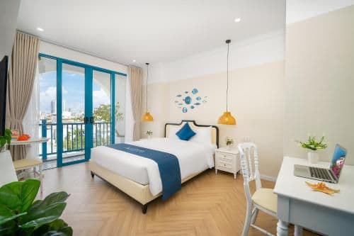 Deluxe Double Room with Balcony