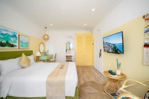 Deluxe Double Room with Balcony