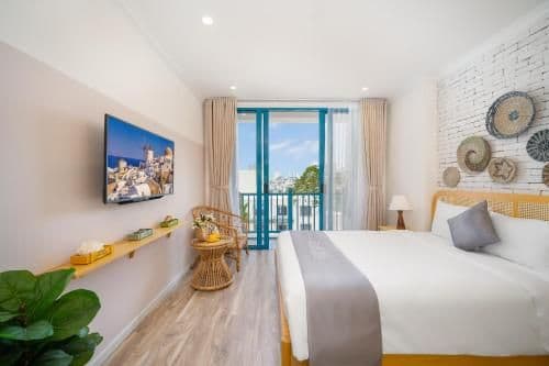 Deluxe Double Room with Balcony