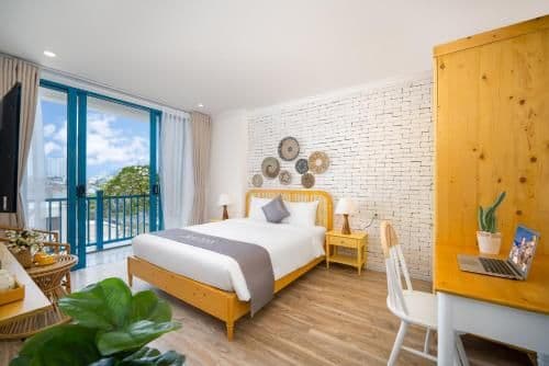 Deluxe Double Room with Balcony