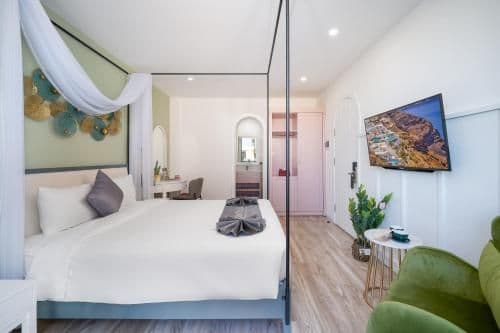 Deluxe Double Room with Balcony