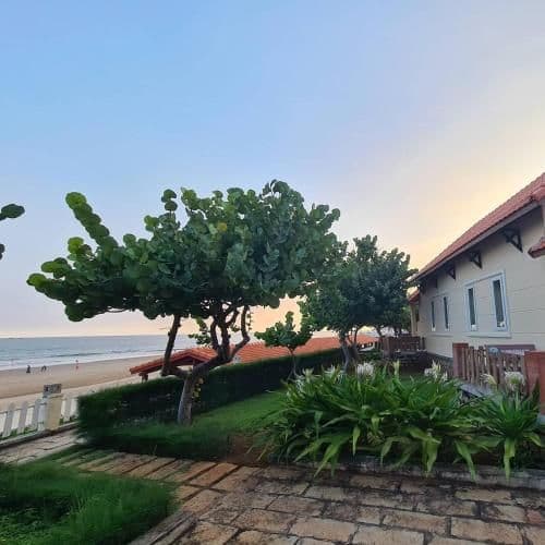Deluxe Villa with Balcony and Sea View