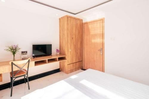 Apartment with Garden View