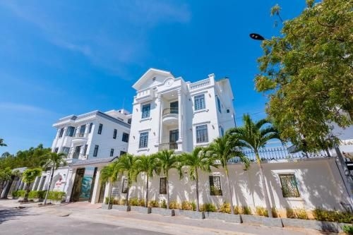 Luxury C2.50 Villa1
