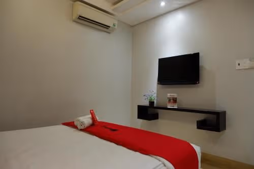 Standard Queen Room