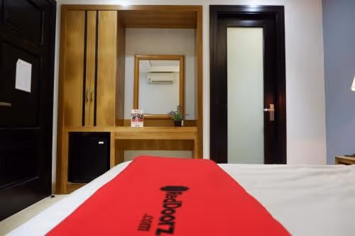 Standard Queen Room