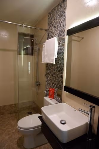 Standard Queen Room