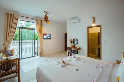 Deluxe Double Room with Balcony