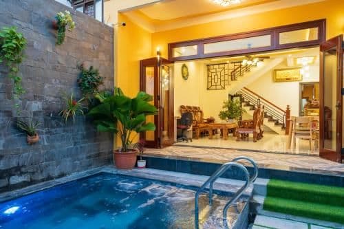 Single Room with Private Bathroom
