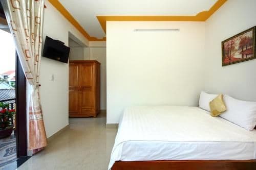 Queen Room with Pool View