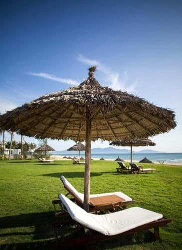 Villa with Private Pool - Beach Front