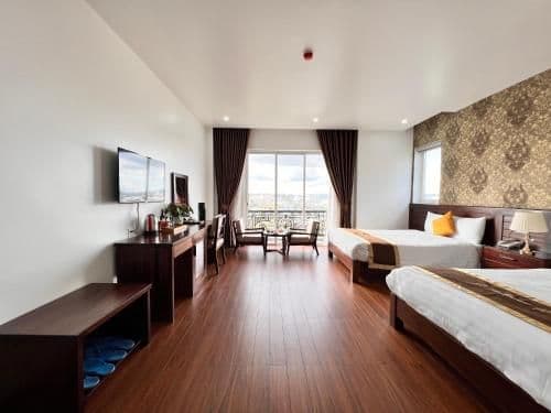 Deluxe Family Room