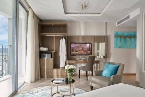Deluxe Suite