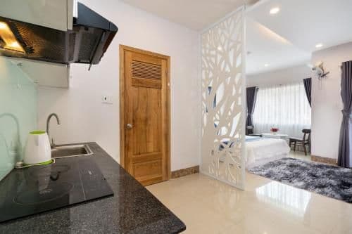 Apartment with Mountain View
