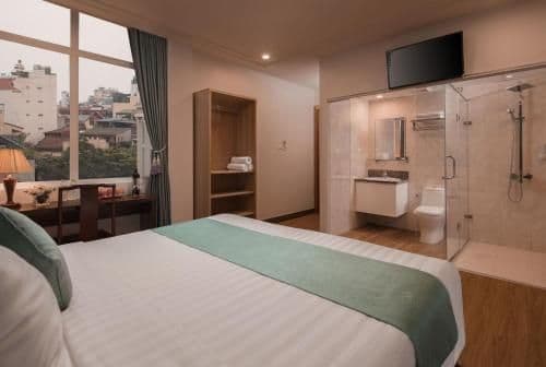Deluxe Double or Twin Room with City View
