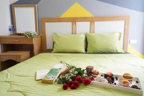 Deluxe Room (2 Adults + 1 Child)