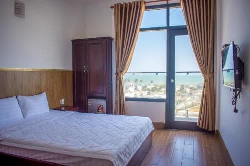Deluxe Double Room with Balcony and Sea View