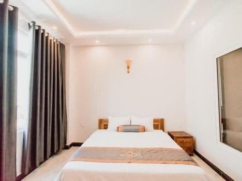 Deluxe Queen Room