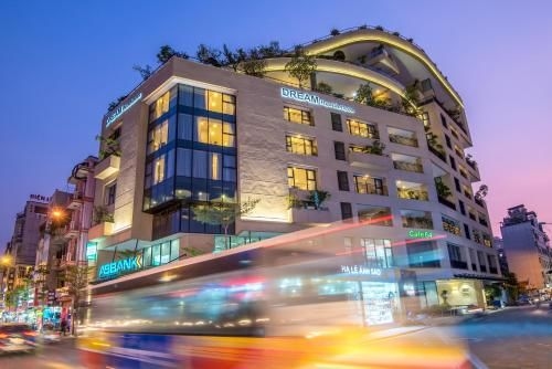 Dream Hotel and Apartment0