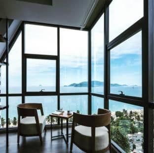 Double or Twin Room with Partial Sea View