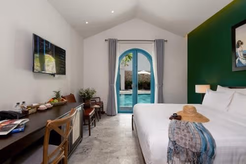 Double Room with Pool View