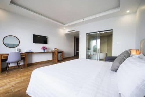 King Suite with Ocean View