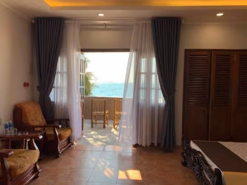 Deluxe Double Room (2 Adults + 1 Child)