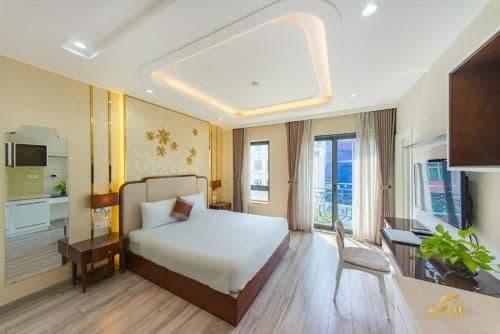 King Studio with Sofa Bed