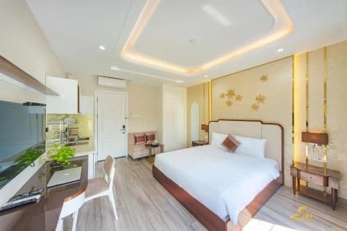King Studio with Sofa Bed