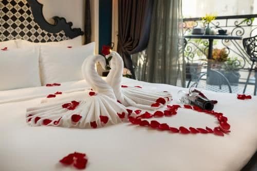 Honeymoon Double Room with City View