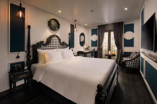 Honeymoon Double Room with City View
