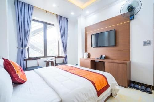 Large Double Room