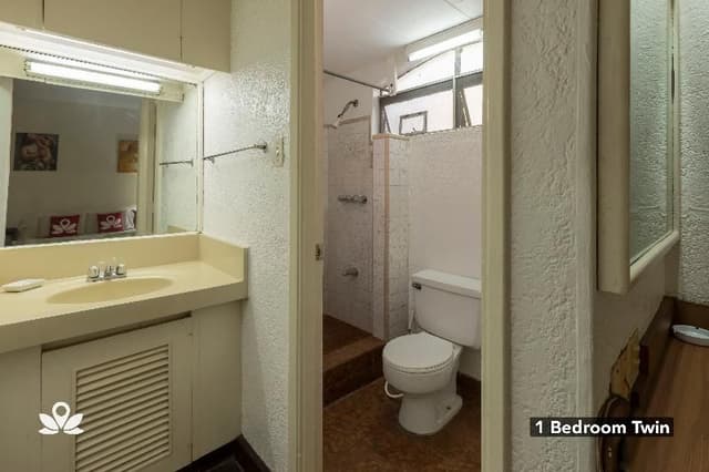 TWIN ONE BEDROOM
