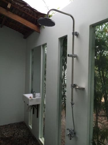 Deluxe Room (2 Adults + 1 Child)
