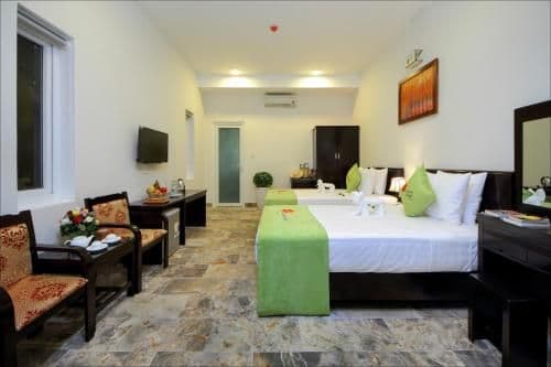 Twin Room with Pool View