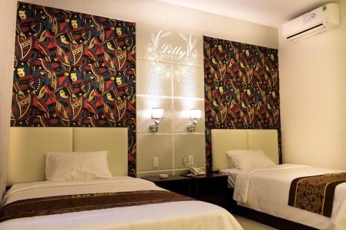 Lilly Hotel1