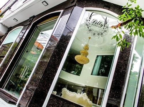 Lilly Hotel0